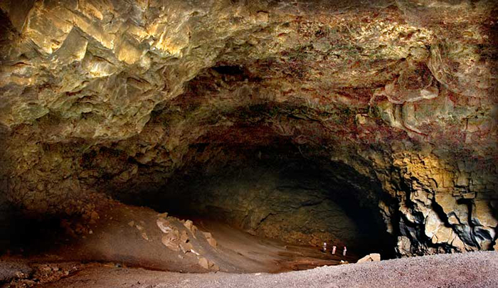 Wolf Passage in Umm Jirsan Cave - Photo by John Pint