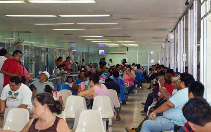Waiting 6 hours to see a doctor-Photo Tabasco Hoy